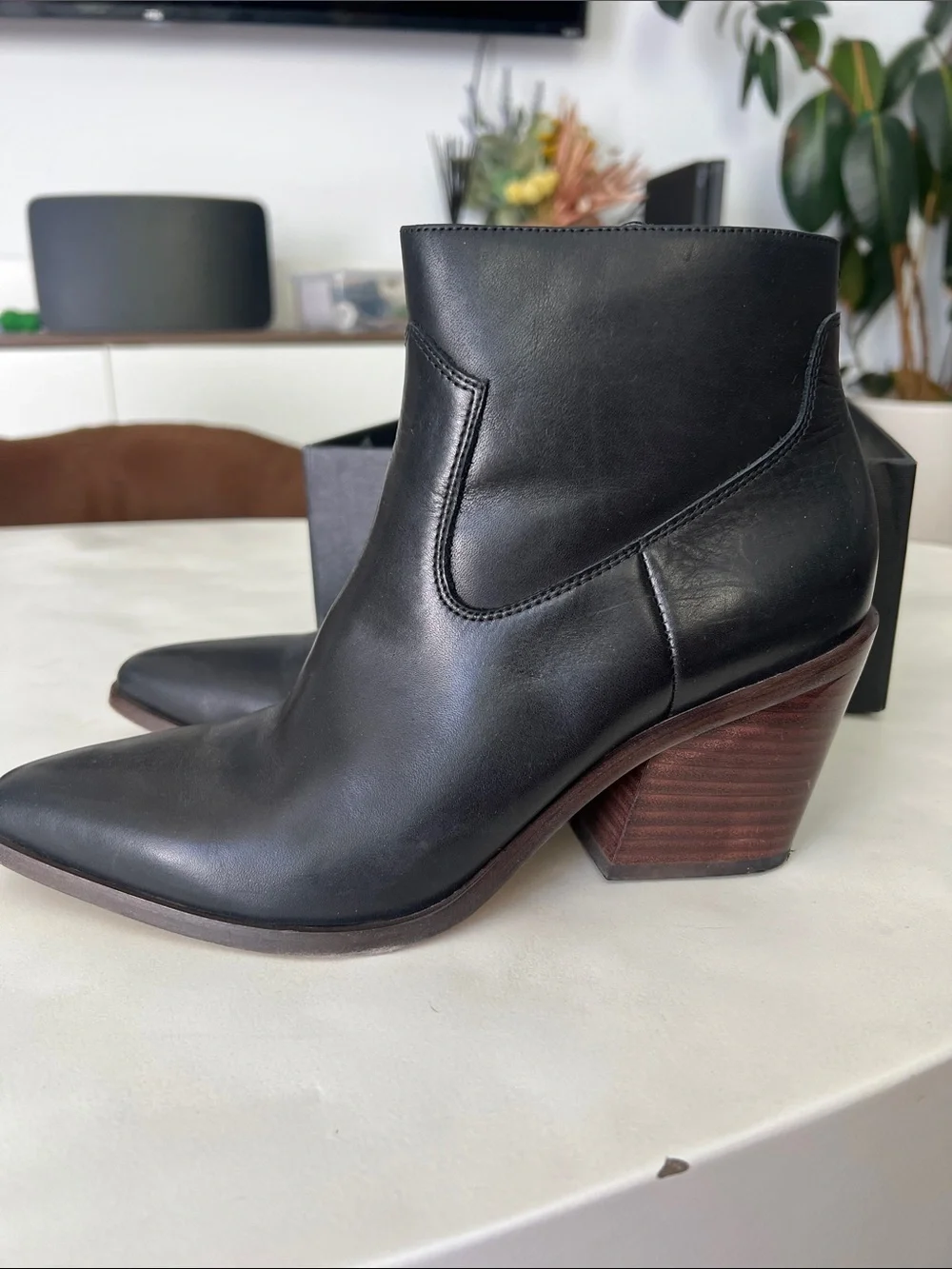 RAG AND BONE BLACK LEATHER RAZOR BOOTIES 7.5M
